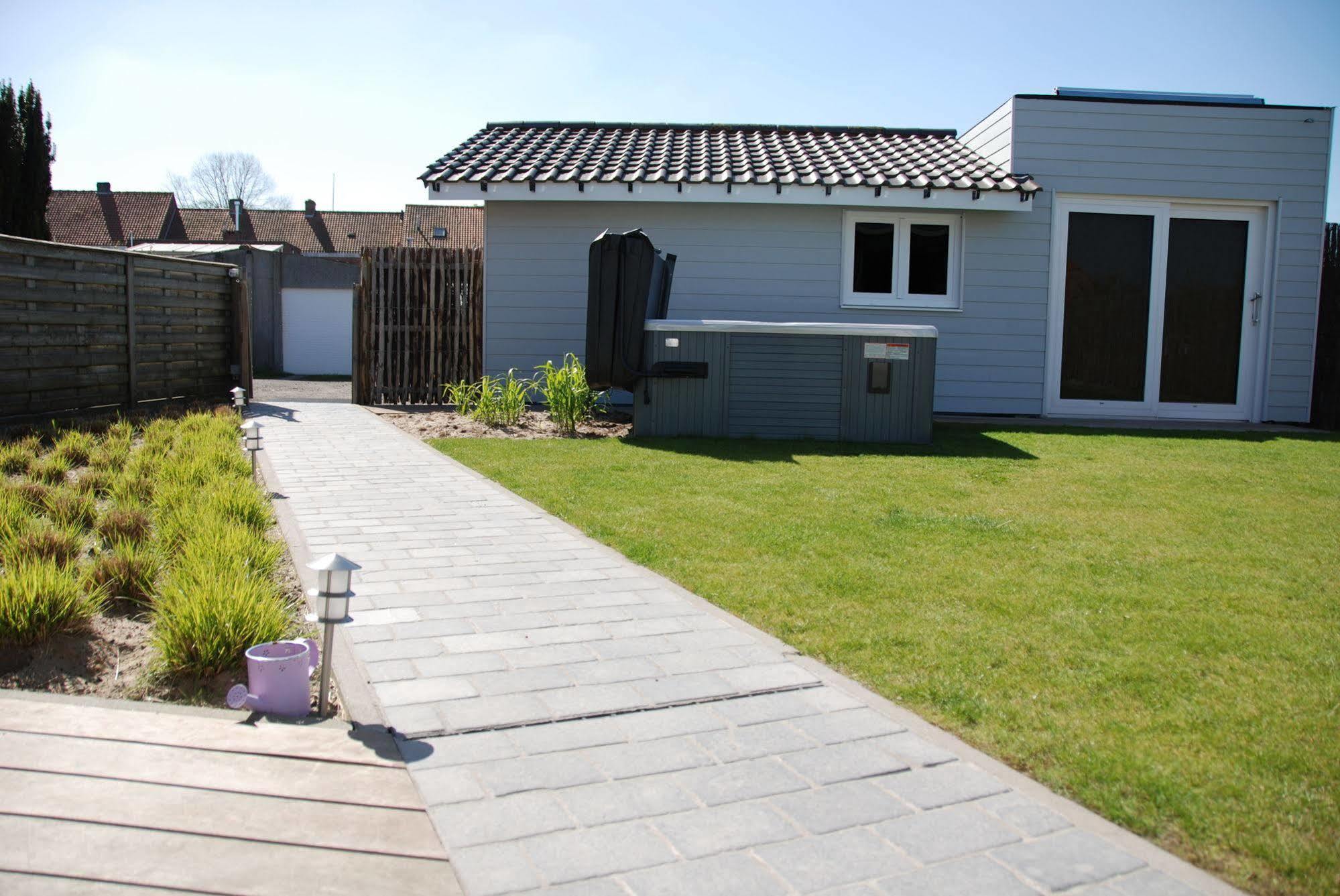 Holiday Home Garnaalhuisje Oostduinkerke Exterior foto